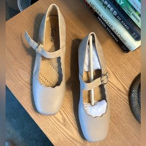 Trotters Sugar Mary Jane Flat Nude New in Box